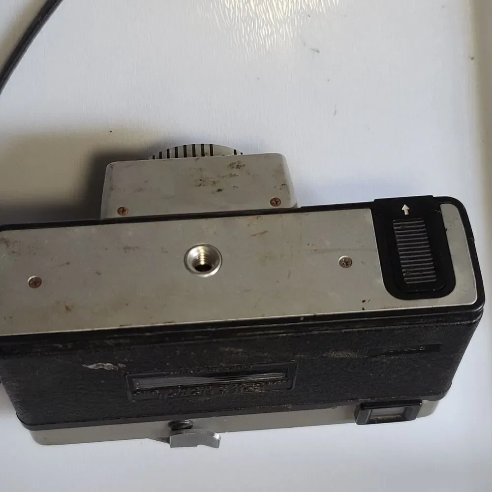 Vintage Bell & Howell Autoload Model 340 35mm Instamatic Camera